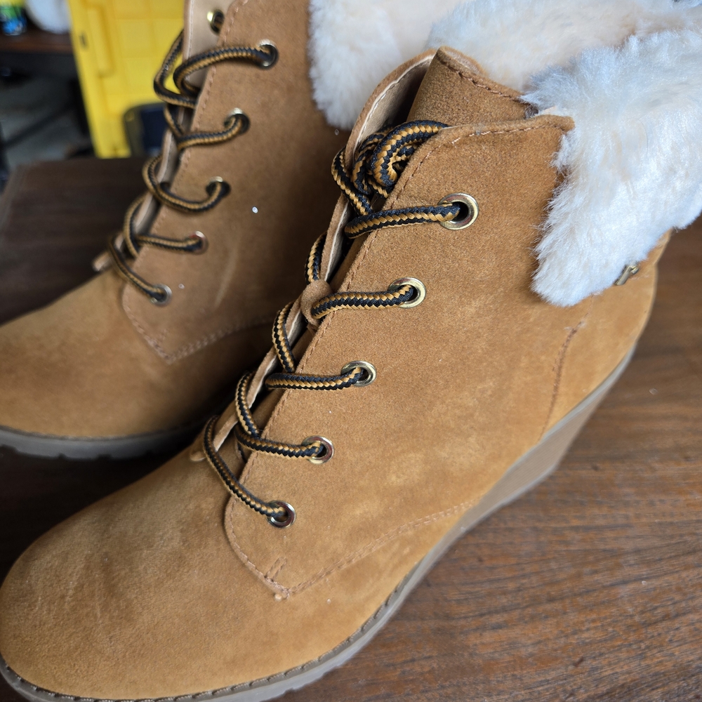 New Directions Brown Lace Up Boots with Cream Fur